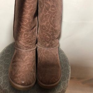 Purple paisley sparkle uggs